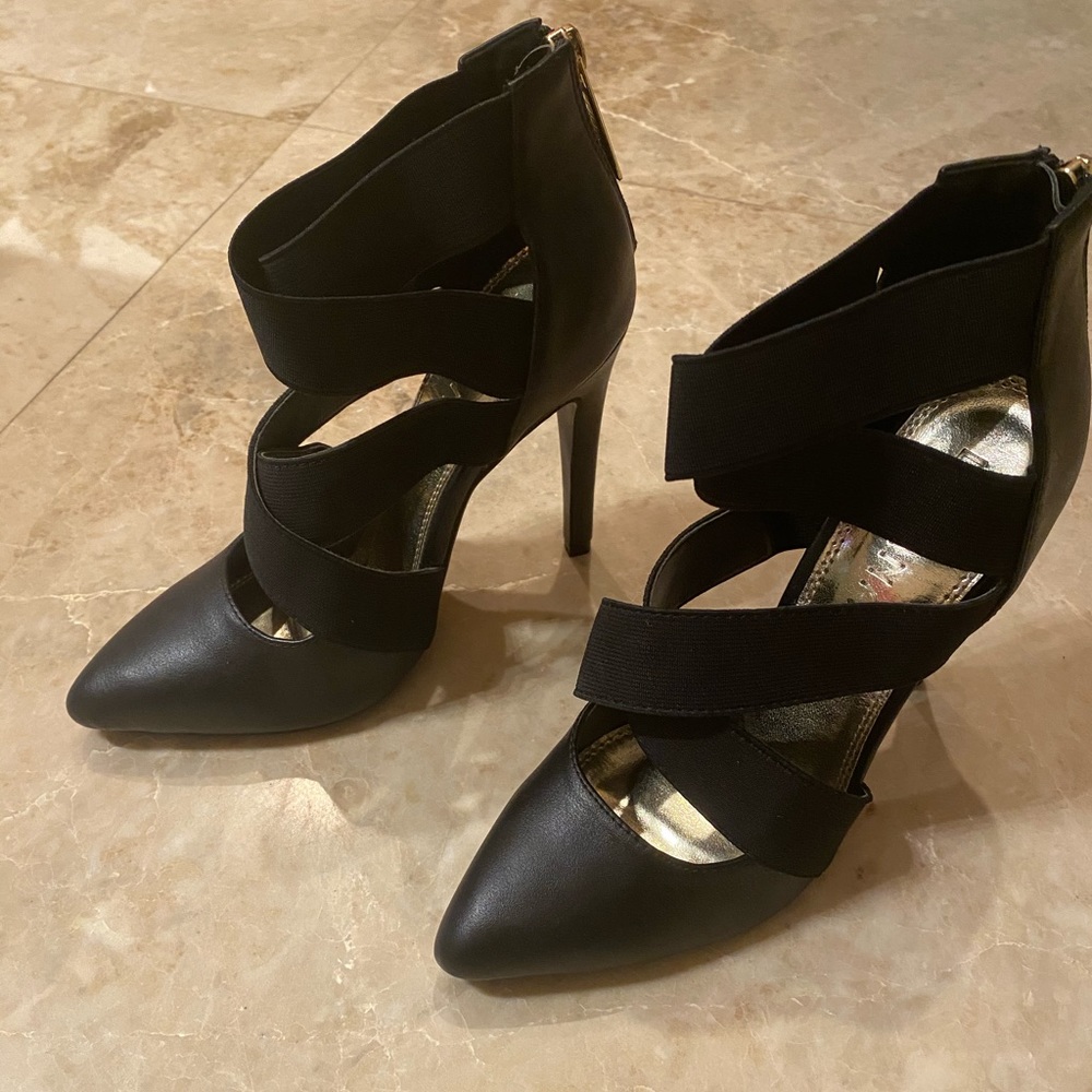 Liliana Black Heels
